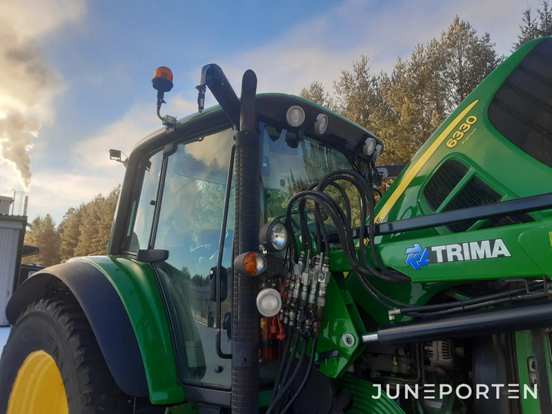 John Deere 6330 med lastare