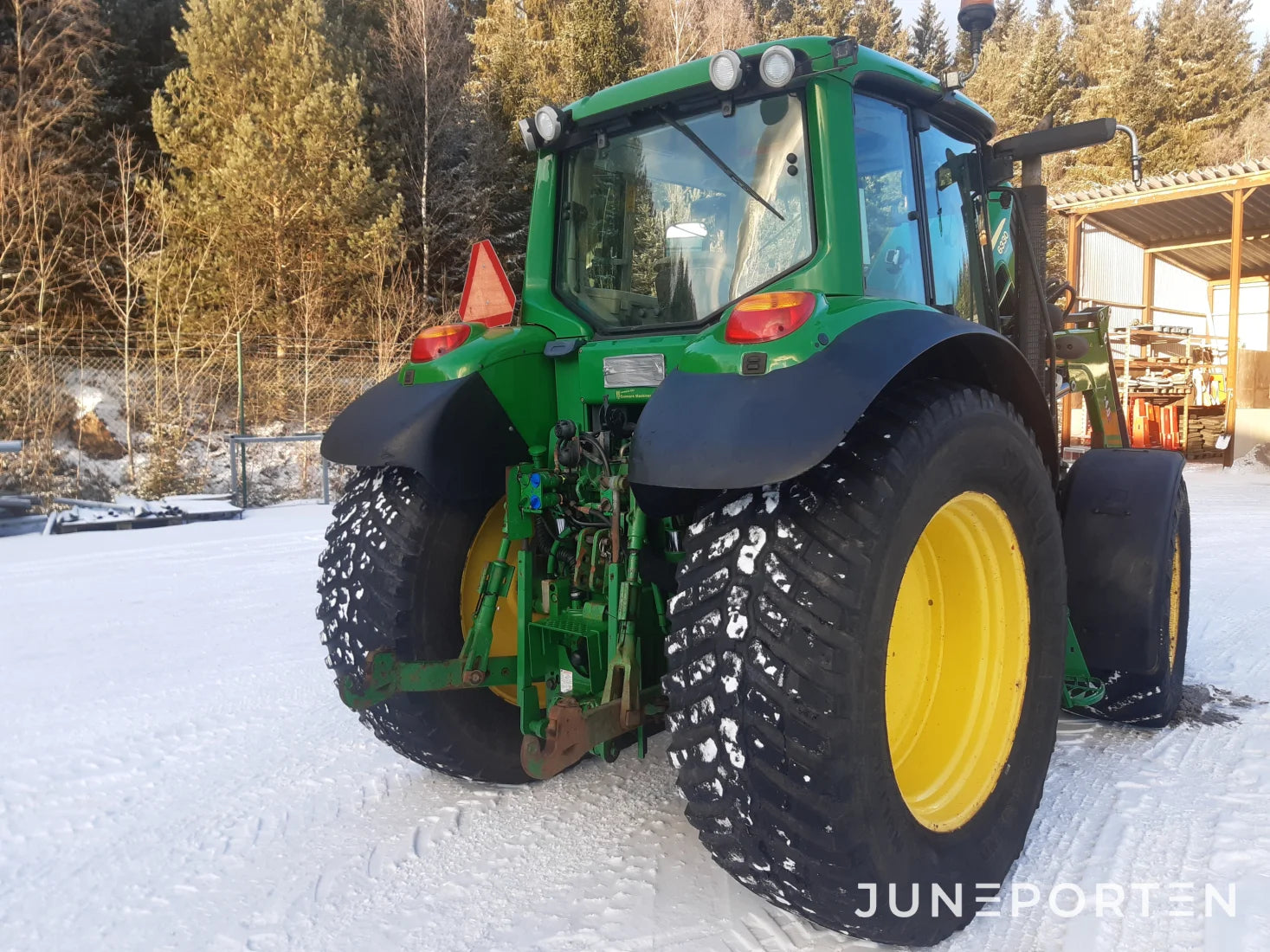 John Deere 6330 med lastare