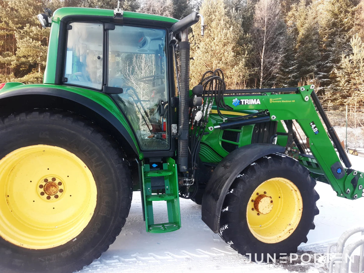 John Deere 6330 med lastare