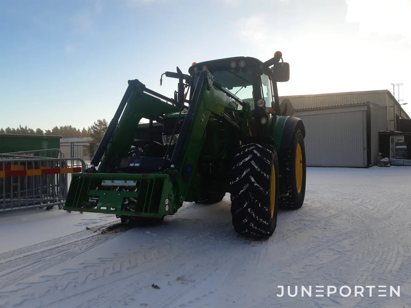 John Deere 6330 med lastare