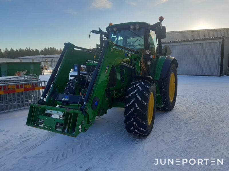 John Deere 6330 med lastare