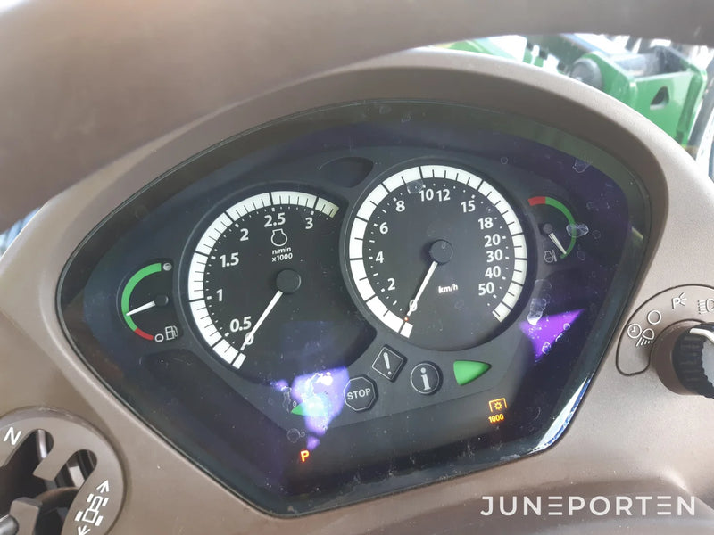 John Deere 6330 med lastare