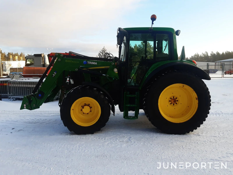 John Deere 6330 med lastare