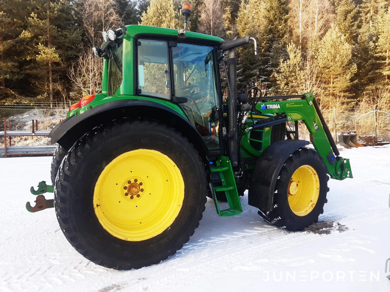 John Deere 6330 med lastare