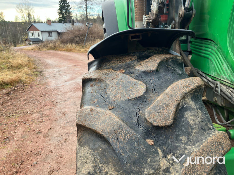 John Deere 6620 med lastare och frontlyft