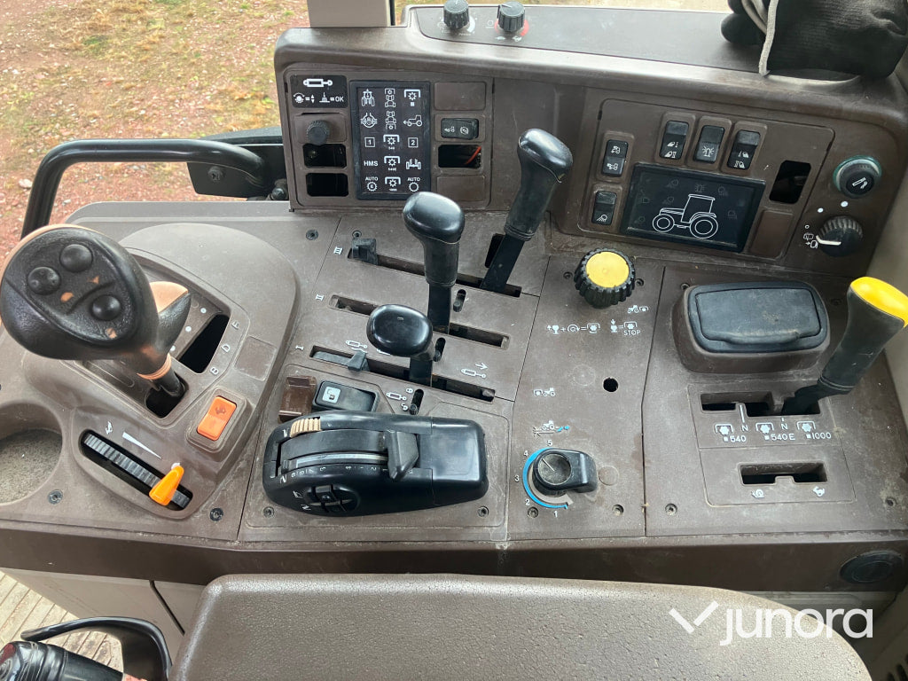 John Deere 6620 med lastare och frontlyft