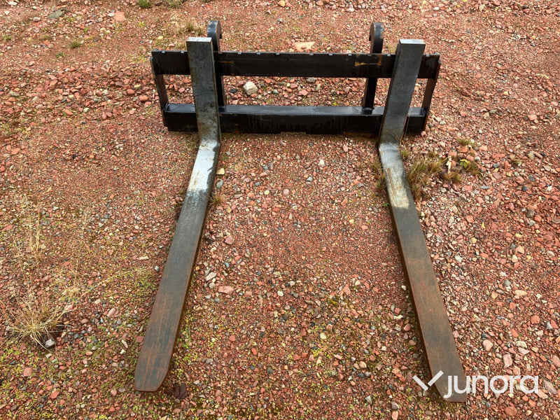 John Deere 6620 med lastare och frontlyft
