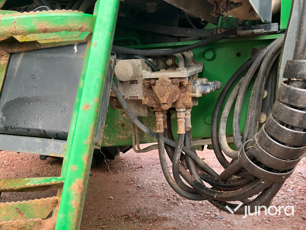 John Deere 6620 med lastare och frontlyft