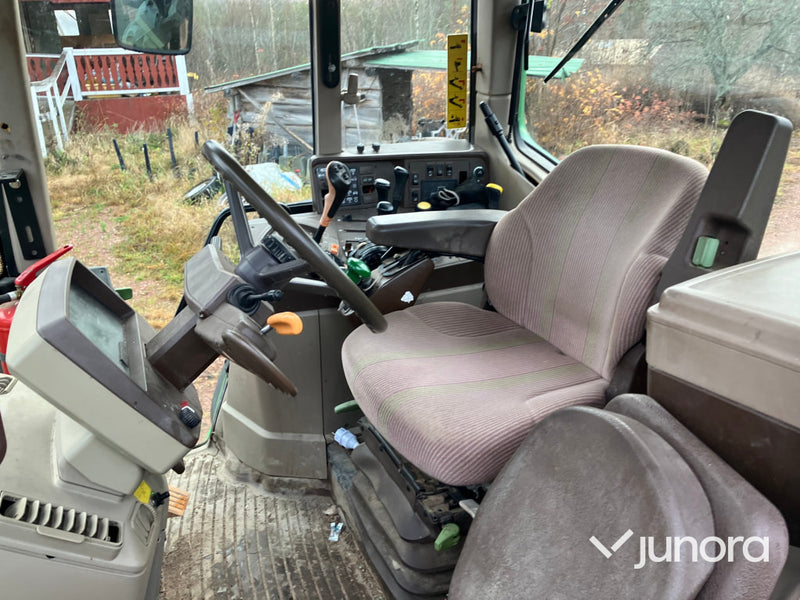 John Deere 6620 med lastare och frontlyft