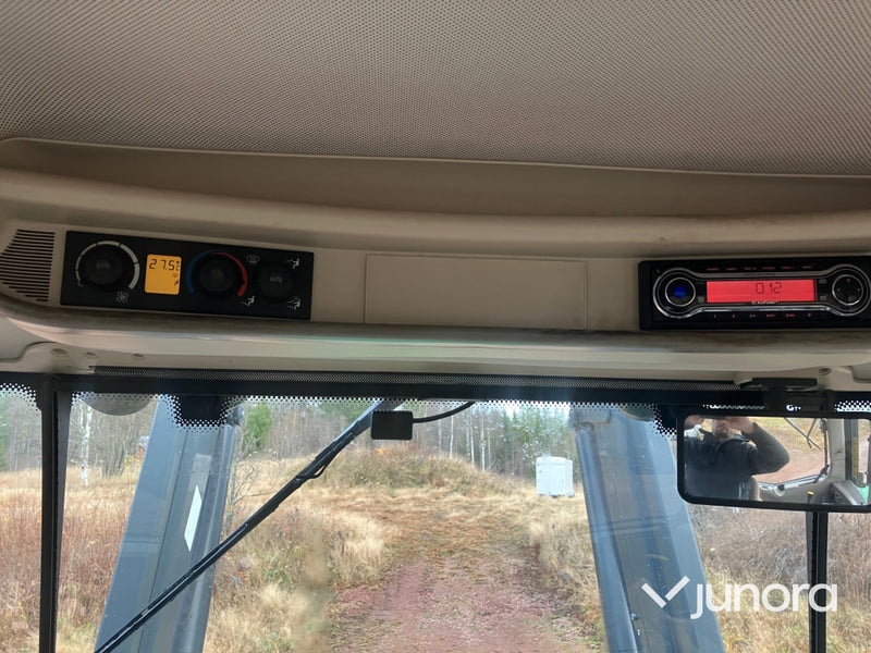 John Deere 6620 med lastare och frontlyft