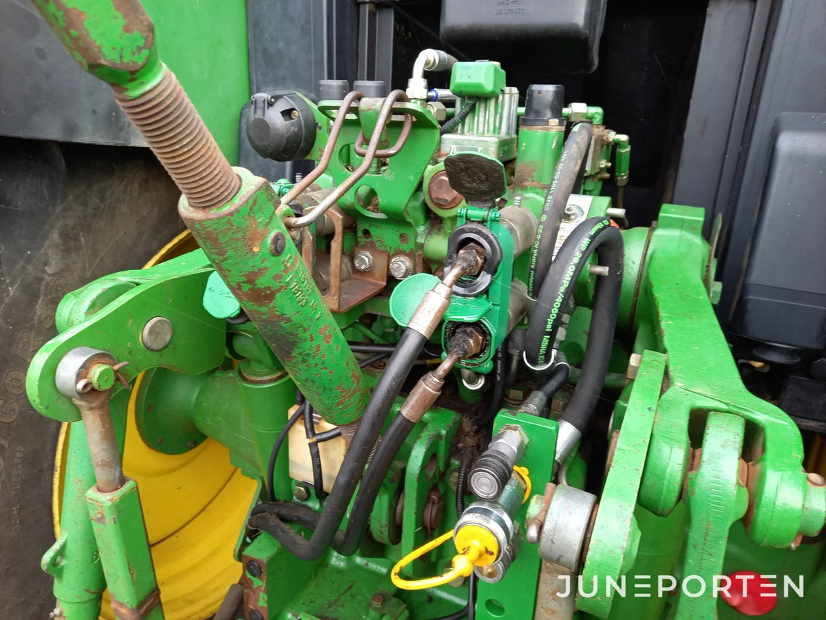 John Deere 6910 med lastare