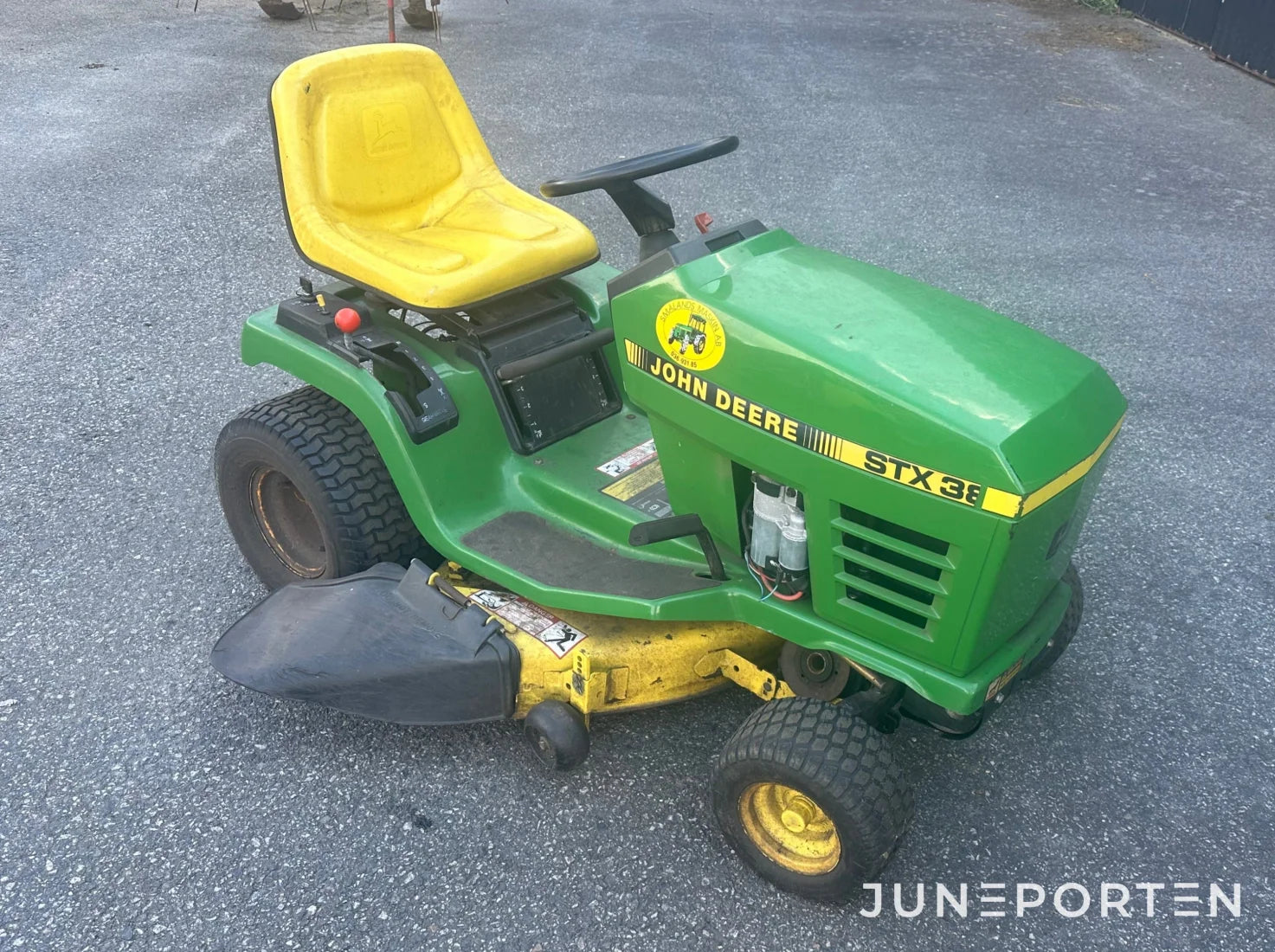 Åkgräsklippare John Deere STX 38