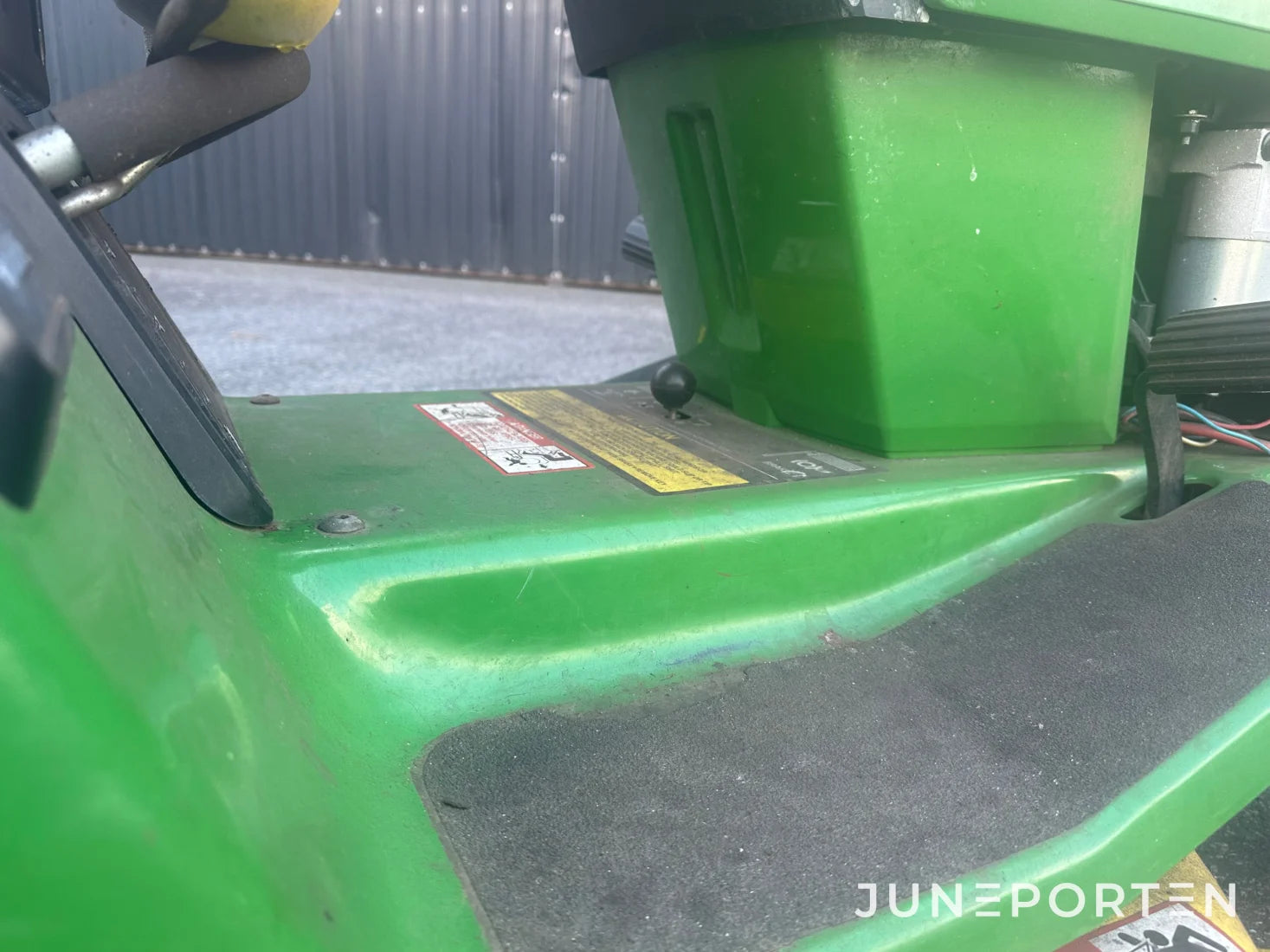 Åkgräsklippare John Deere STX 38