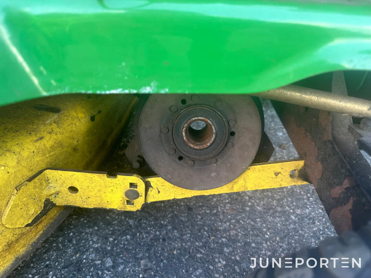 Åkgräsklippare John Deere STX 38