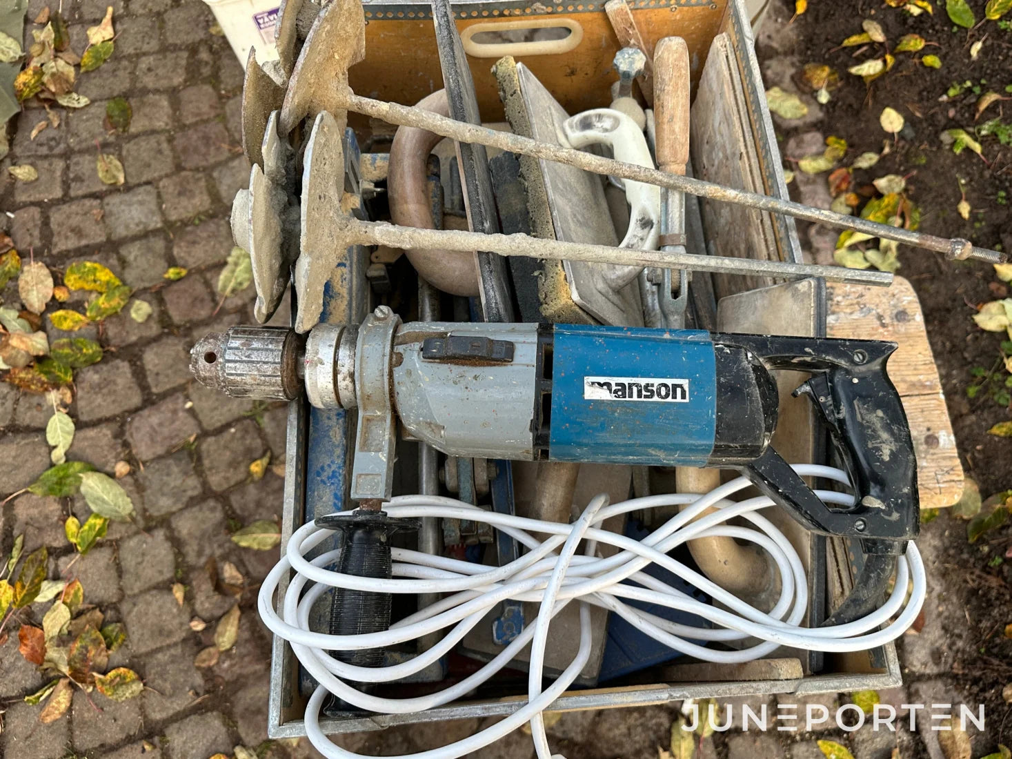 Kakelkit med plattskärare och blandare