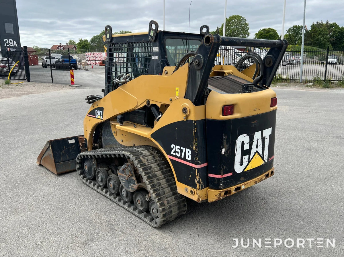 Kompaktlastare CAT 257B