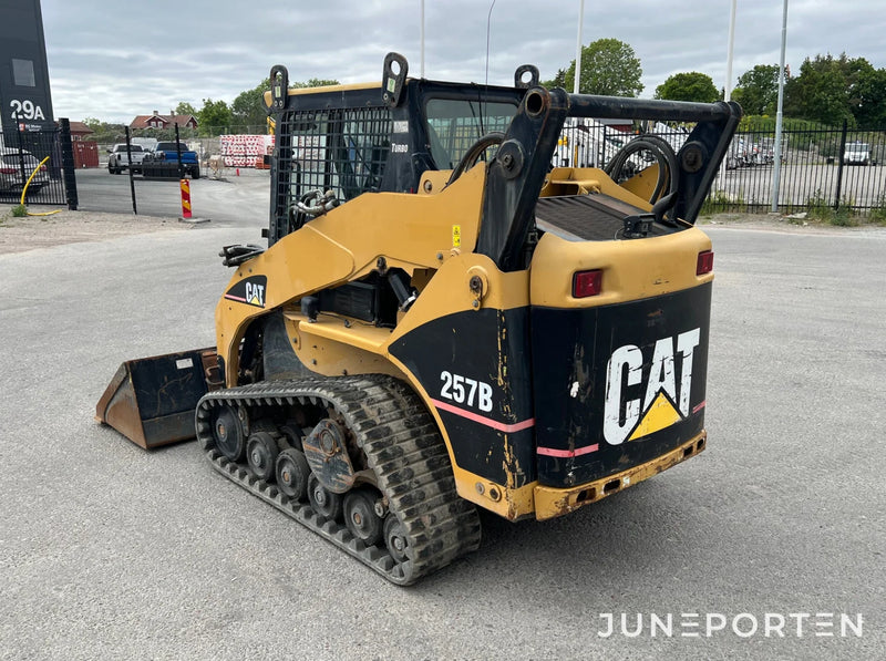 Kompaktlastare CAT 257B