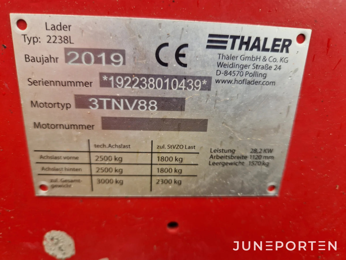 Kompaktlastare Thaler 2238 L med redskap