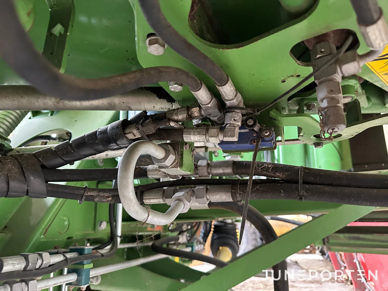 Slåtterkross Krone EasyCut B870 CV Collect