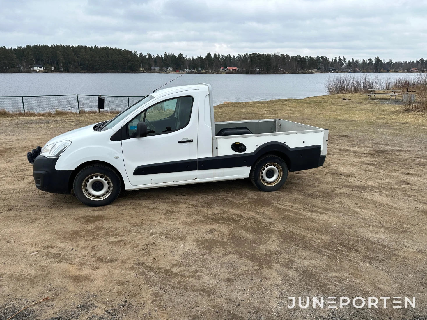 Lätt lastbil Peugot Partner