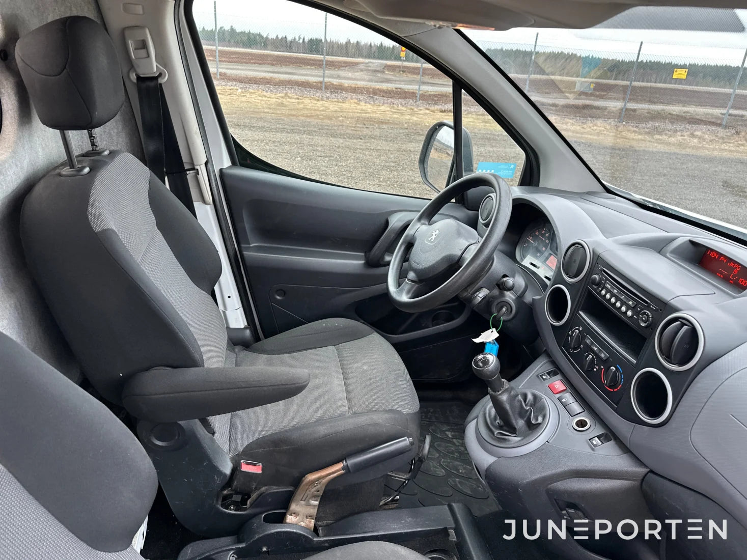 Lätt lastbil Peugot Partner