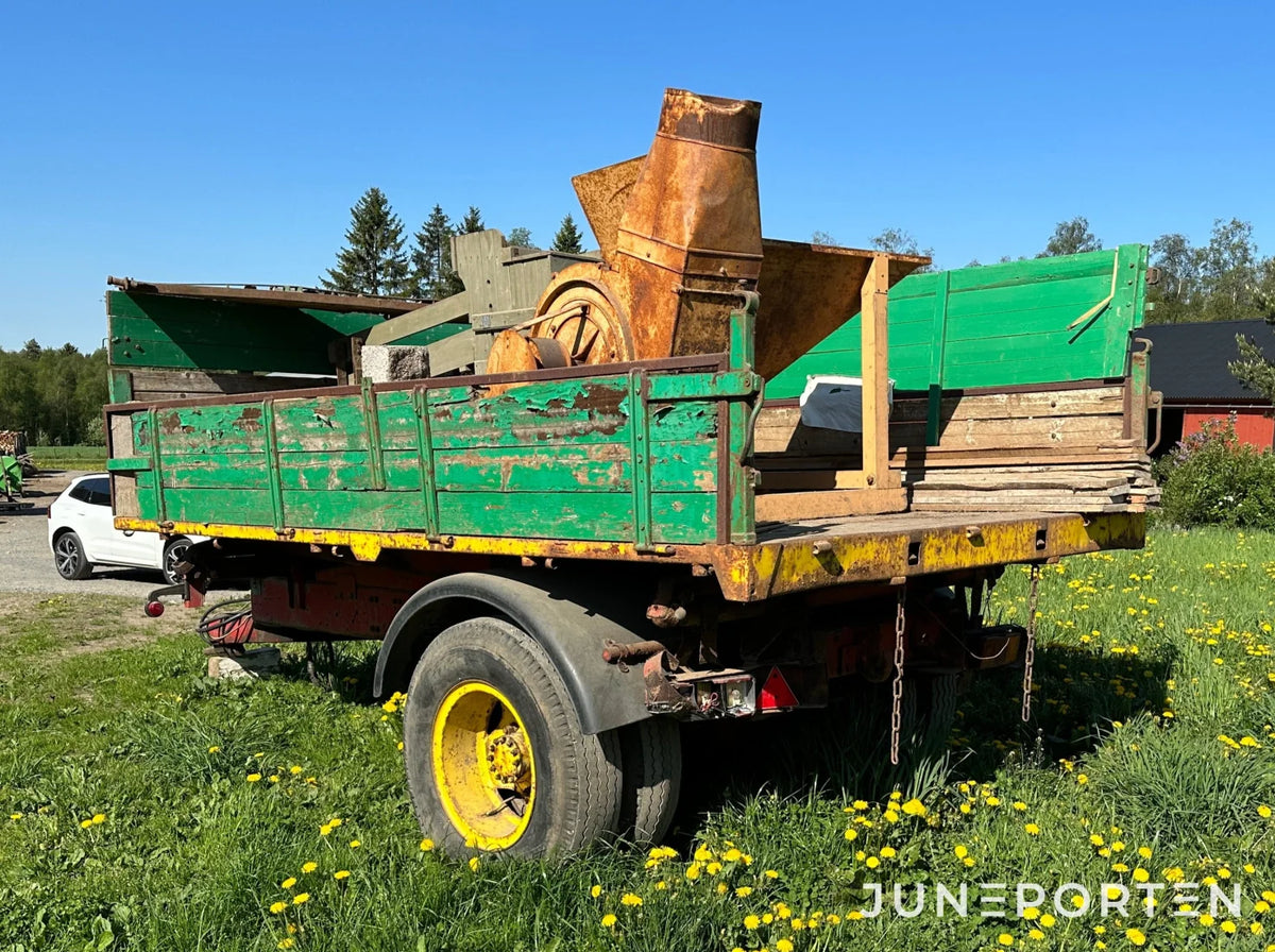 Lastbilsvagn Volvo för traktor
