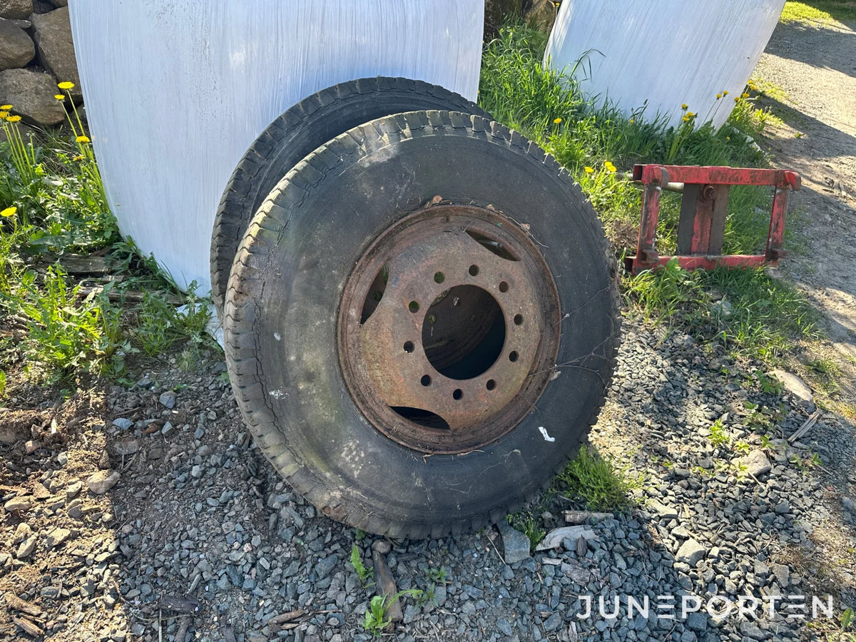Lastbilsvagn Volvo för traktor