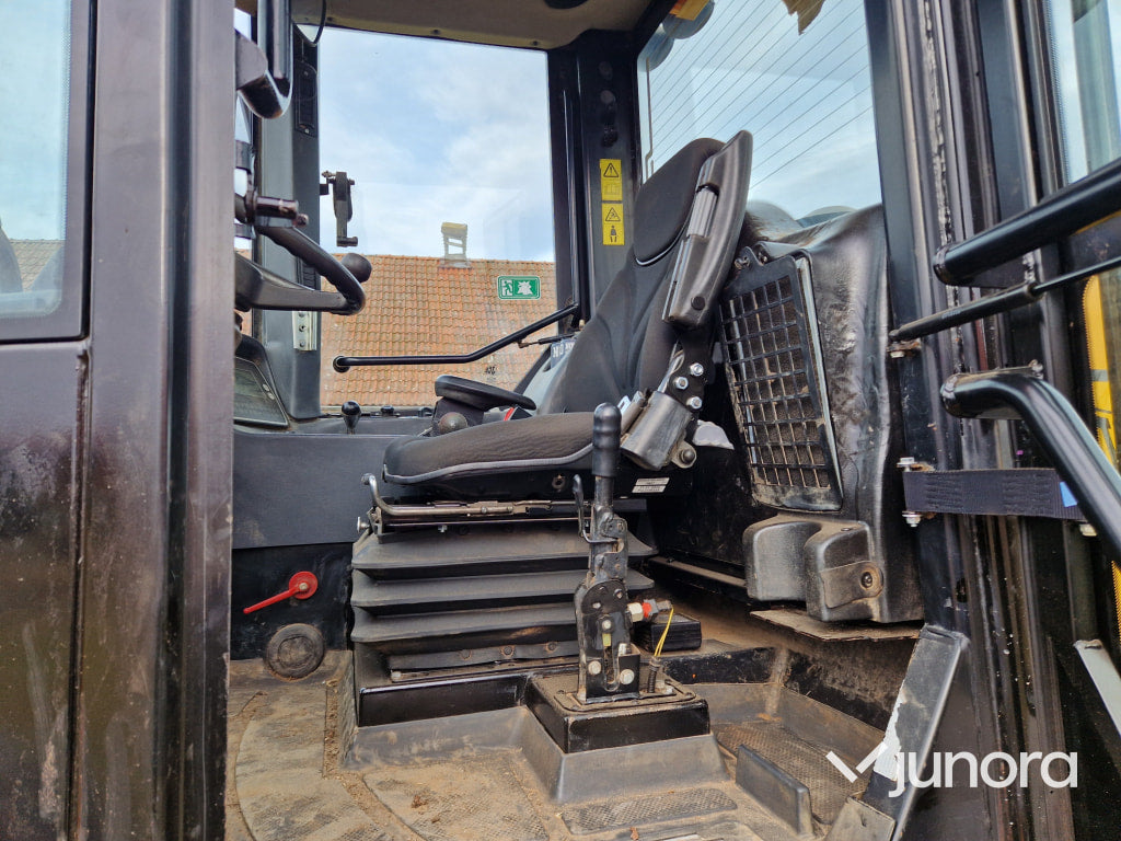 Lastmaskin JCB 412S