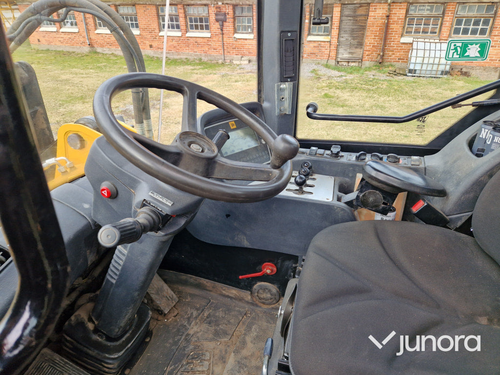 Lastmaskin JCB 412S