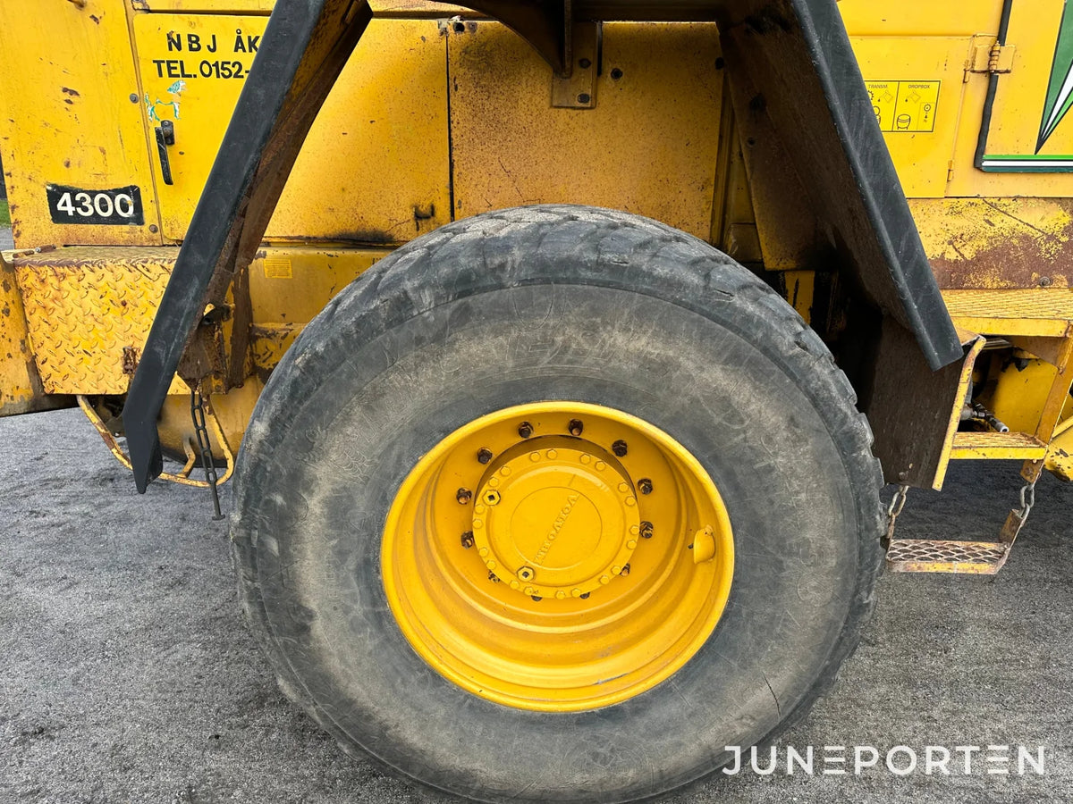 Lastmaskin Volvo BM 4300