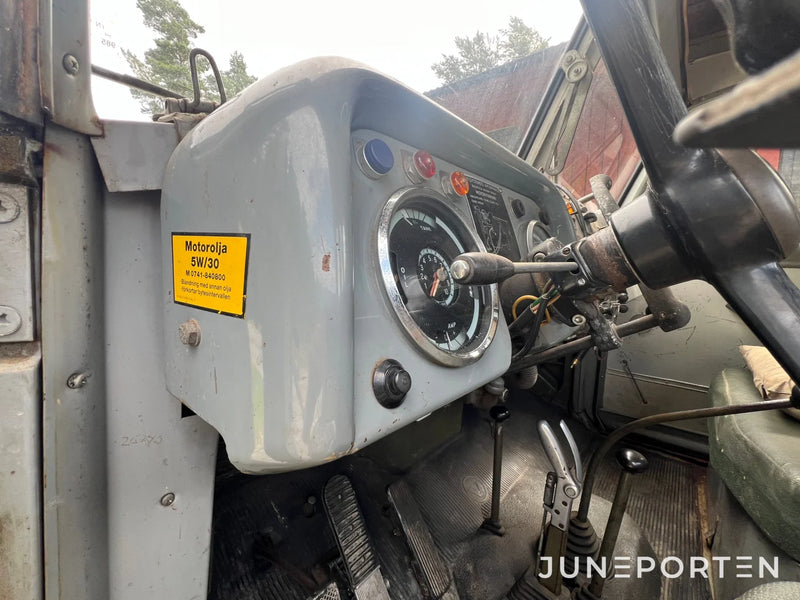 Terränglastbil Volvo L-48546-A med Hiab 177 kran