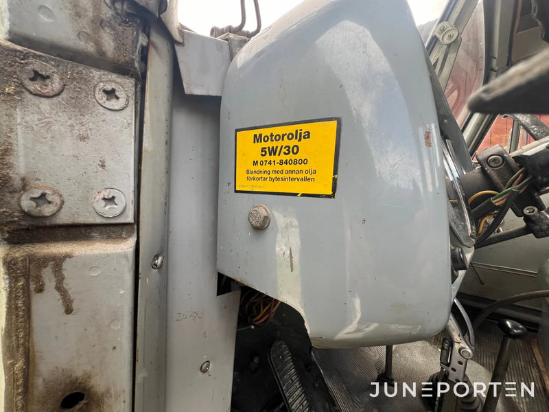 Terränglastbil Volvo L-48546-A med Hiab 177 kran