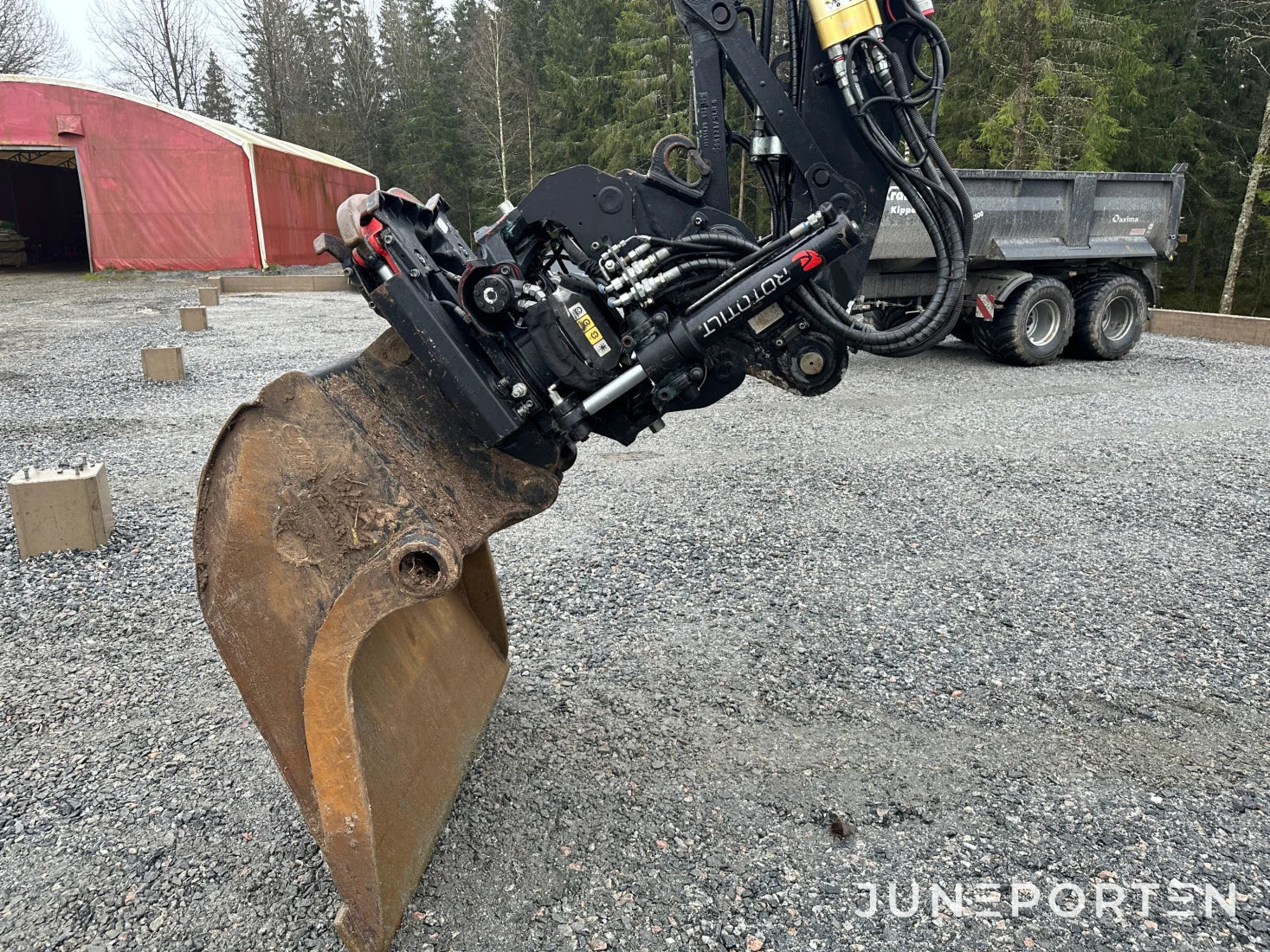 Hjulgrävare Liebherr 914 med vagn Randex XD 85