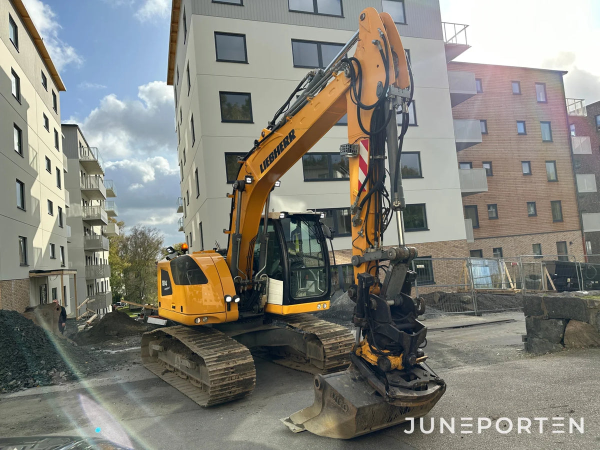 Bandgrävare Liebherr R914 Compact med tiltrotator