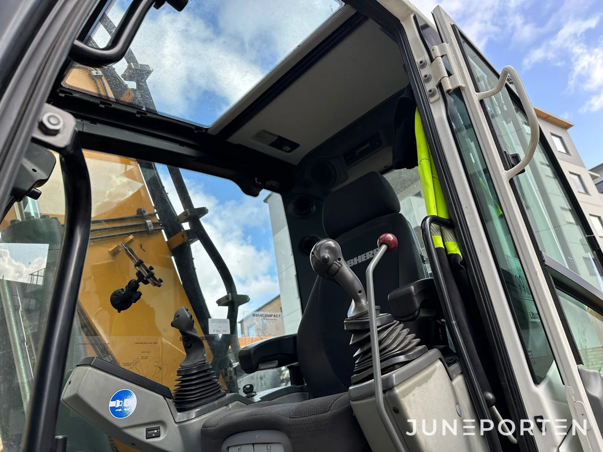Bandgrävare Liebherr R914 Compact med tiltrotator