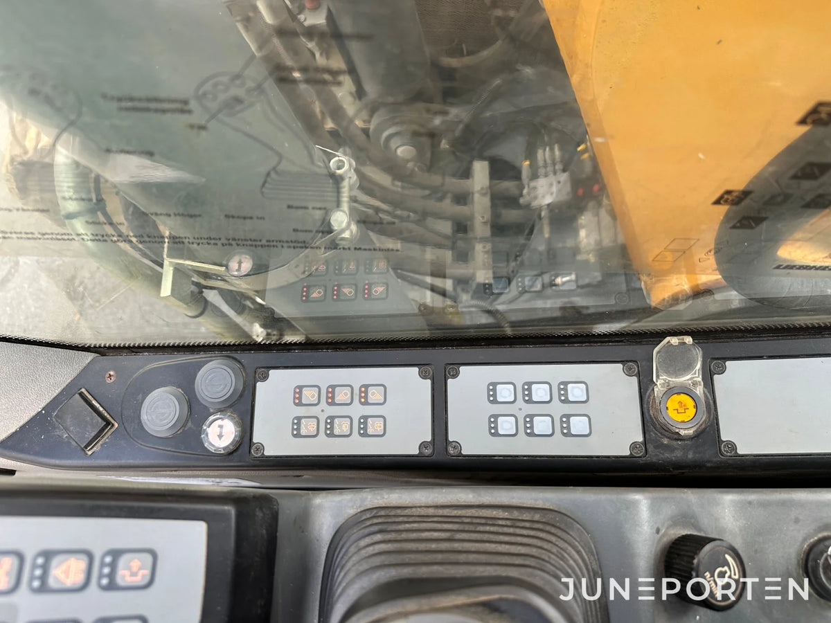 Bandgrävare Liebherr R914 Compact med tiltrotator