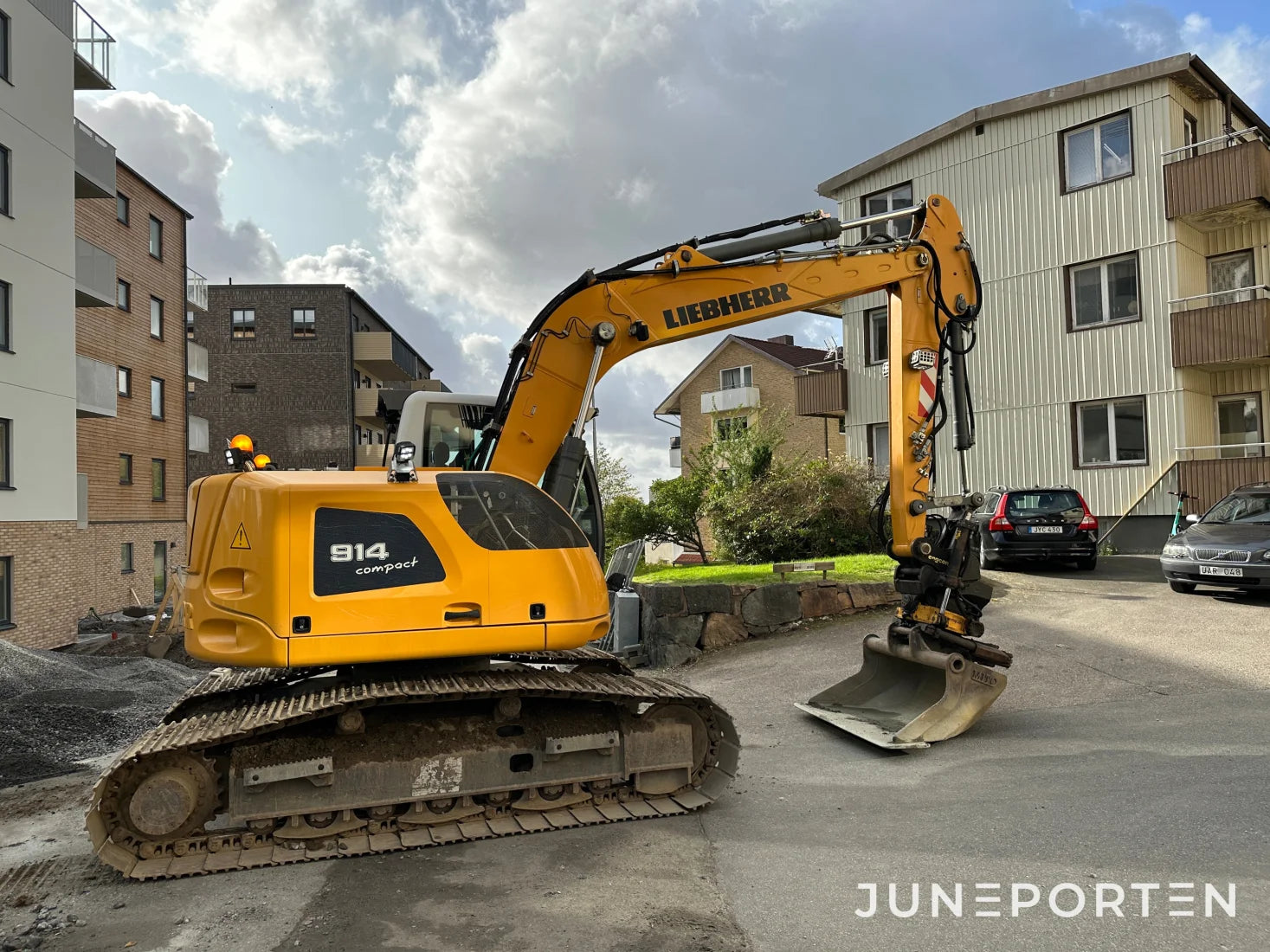 Bandgrävare Liebherr R914 Compact med tiltrotator