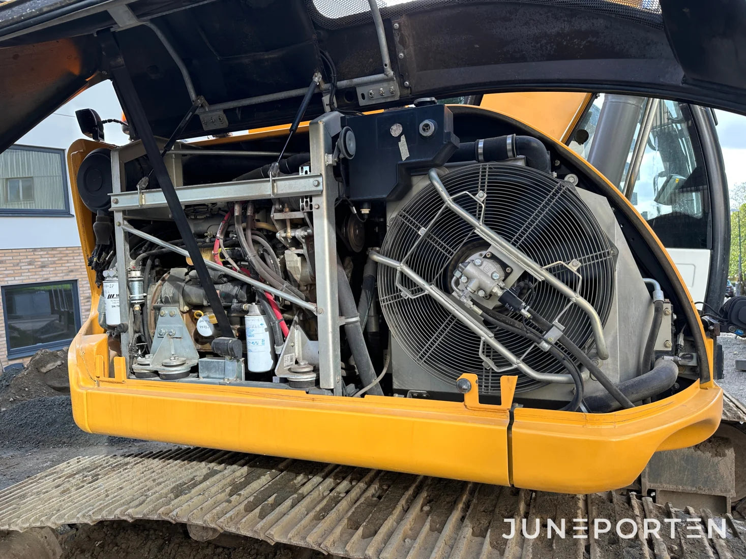 Bandgrävare Liebherr R914 Compact med tiltrotator