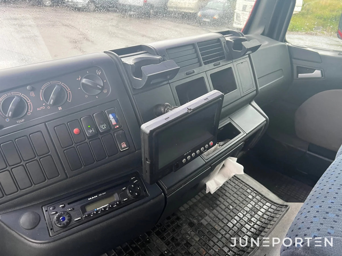 Man TGL 12.240 4X2 BL