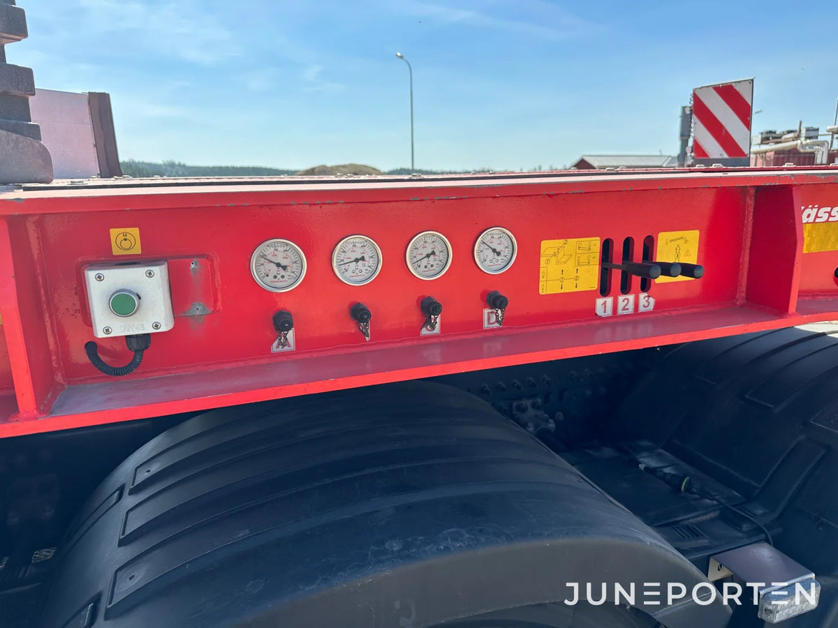 Maskintrailer Kässbohrer Lowbed