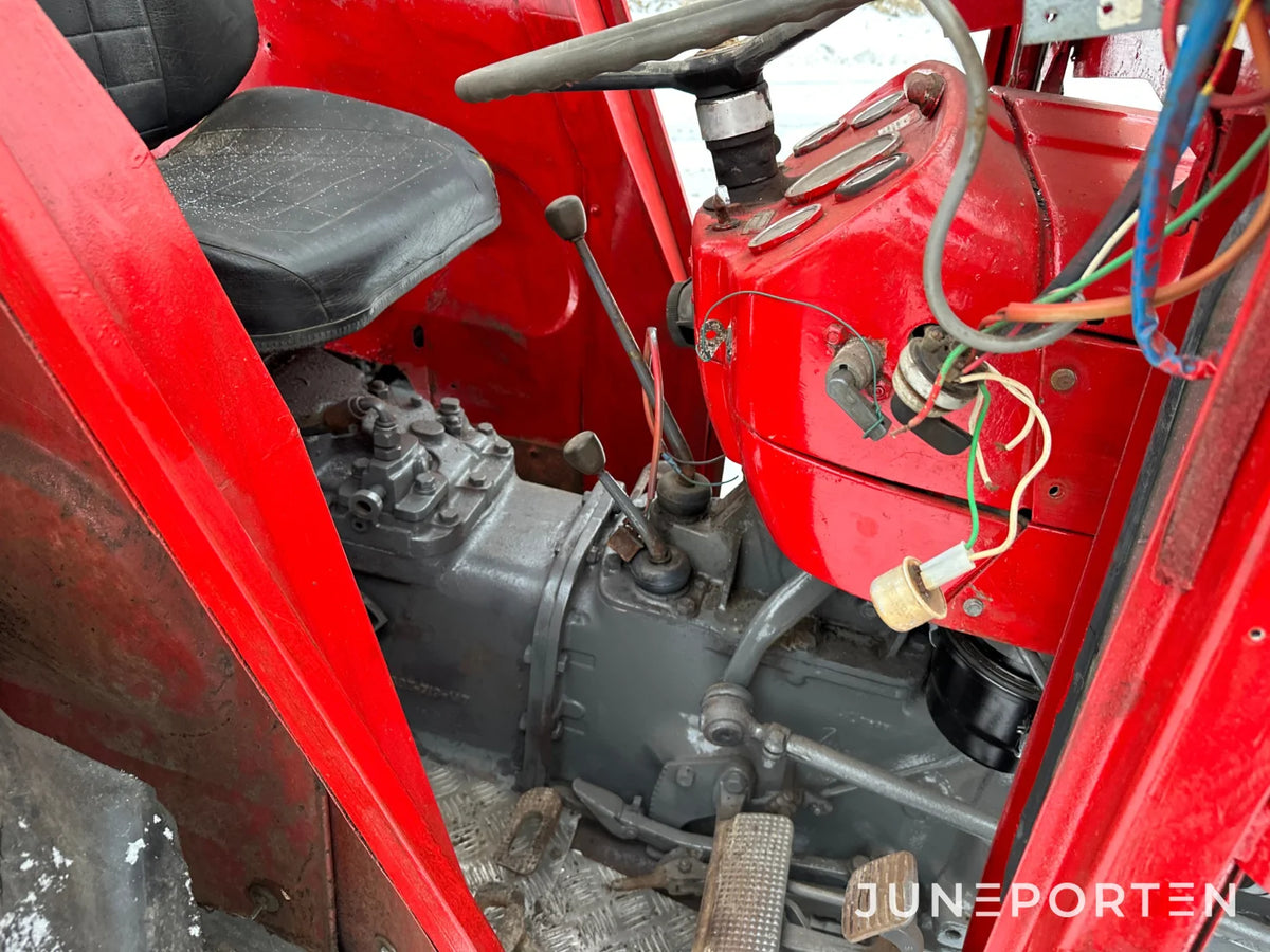 Massey Ferguson 135