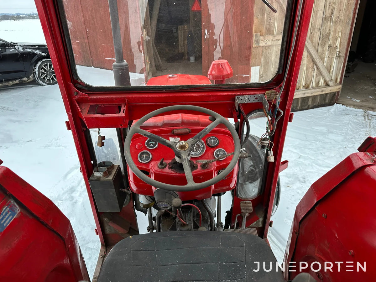 Massey Ferguson 135