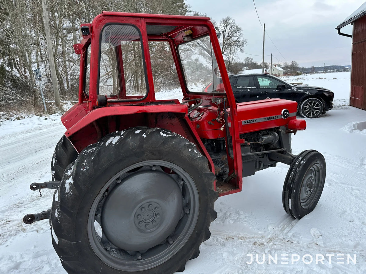 Massey Ferguson 135
