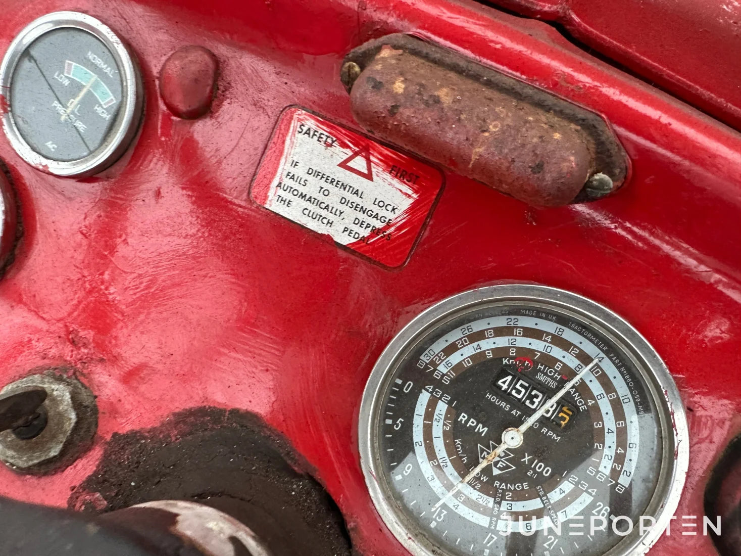 Massey Ferguson 135