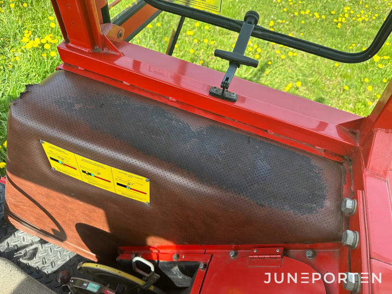 Massey Ferguson 240 (Unik)