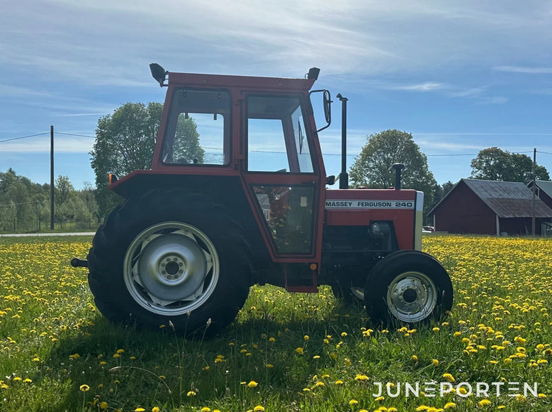 Massey Ferguson 240 (Unik)