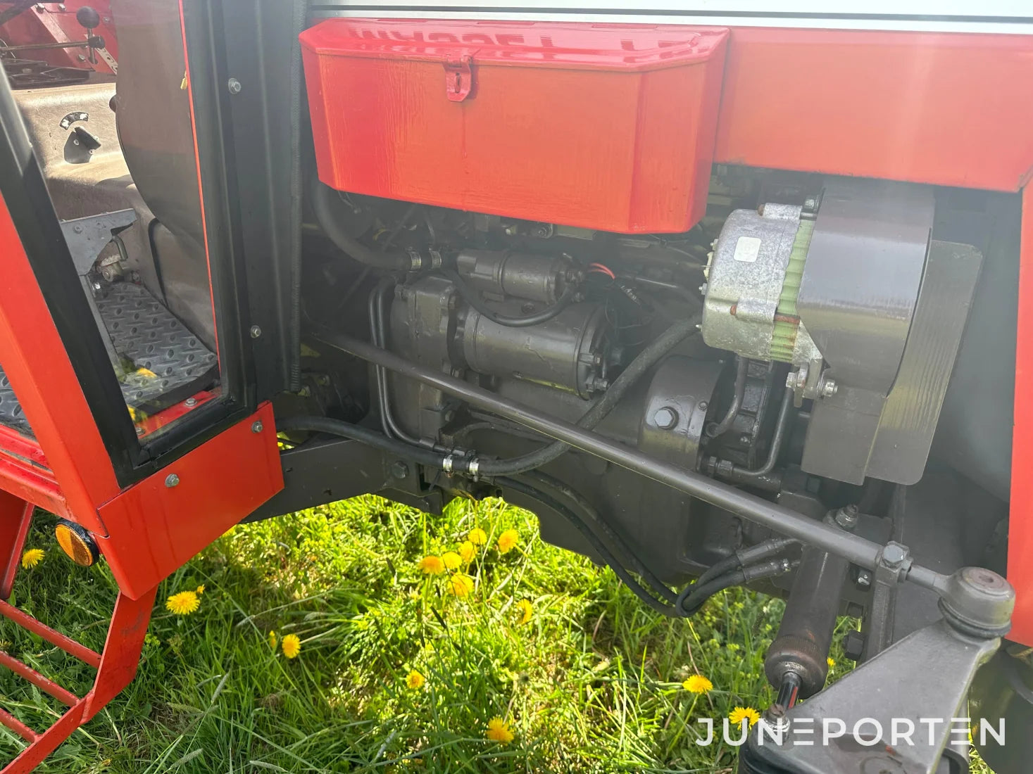 Massey Ferguson 240 (Unik)