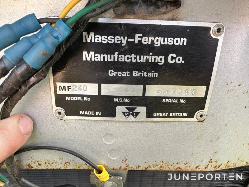 Massey Ferguson 240 (Unik)