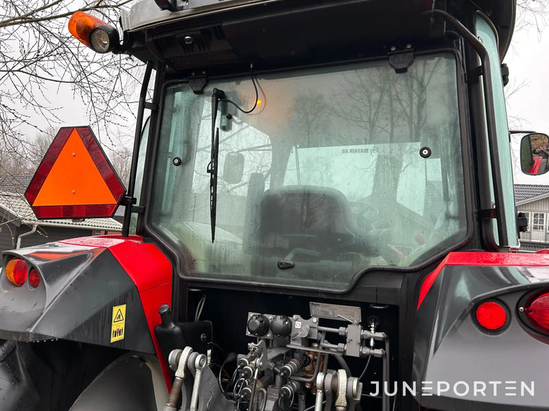 Massey Ferguson 5710