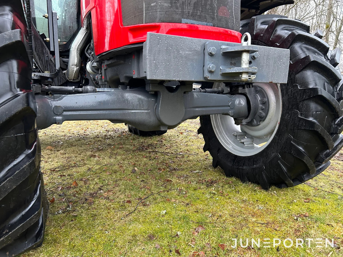 Massey Ferguson 5710
